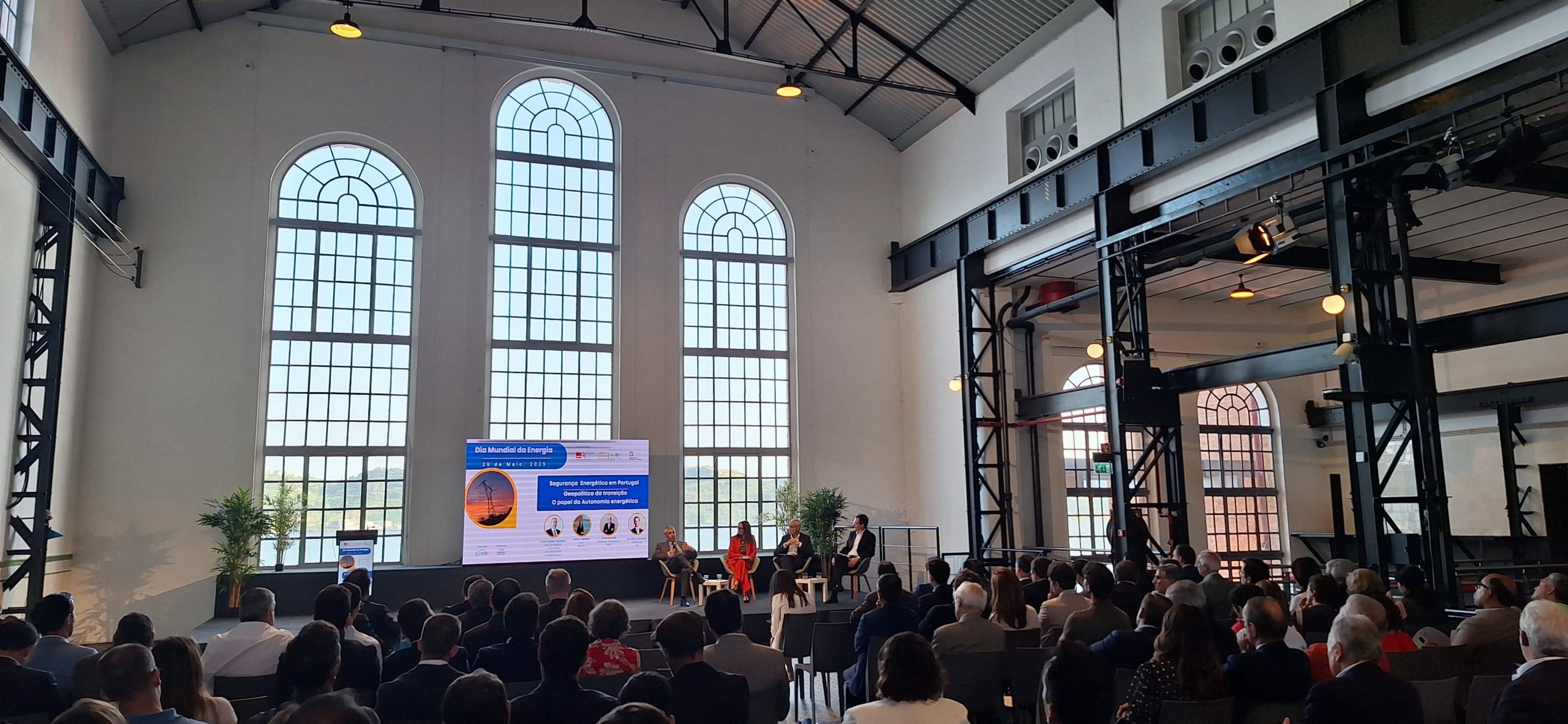 sala do seminário Segurança Energática em Portugal